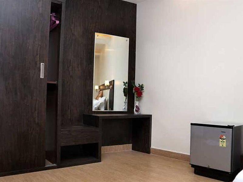 Hotel Vinayak Lifestyle Hotels ラクナウ エクステリア 写真