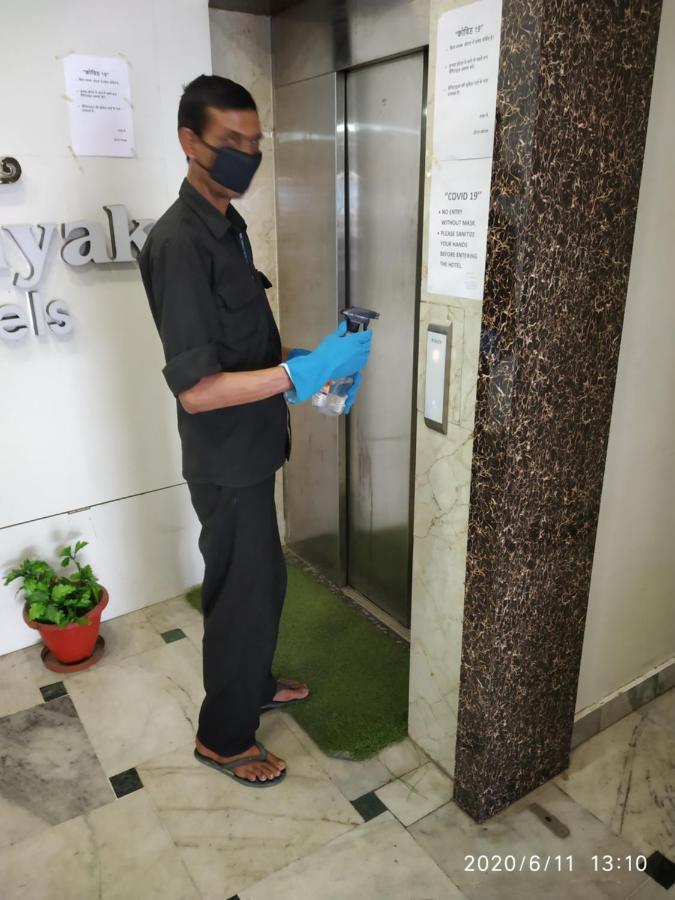 Hotel Vinayak Lifestyle Hotels ラクナウ エクステリア 写真